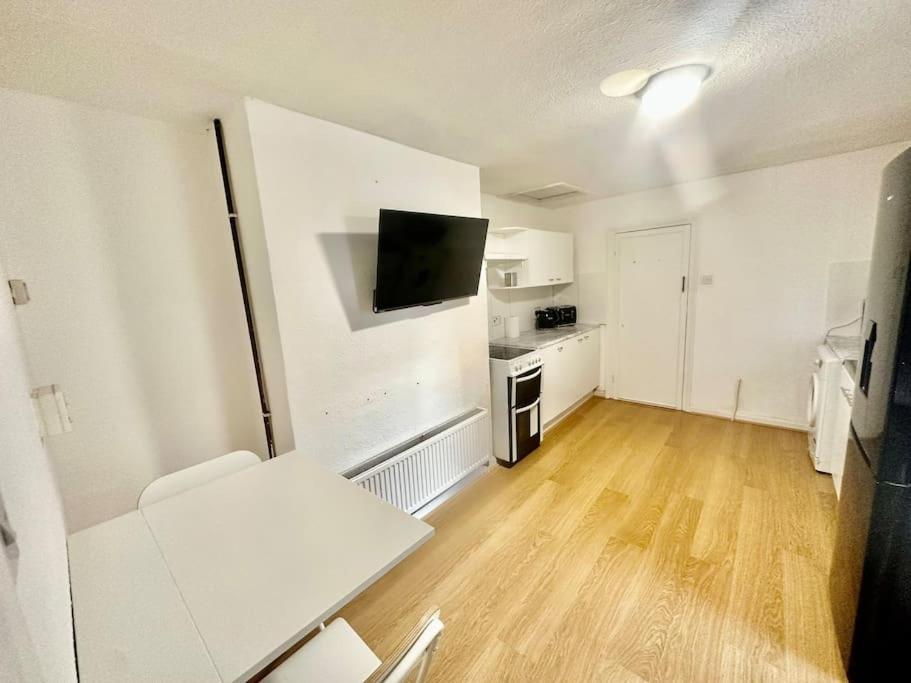 Cosy Two Bedroom Apartment,Se13 런던 외부 사진