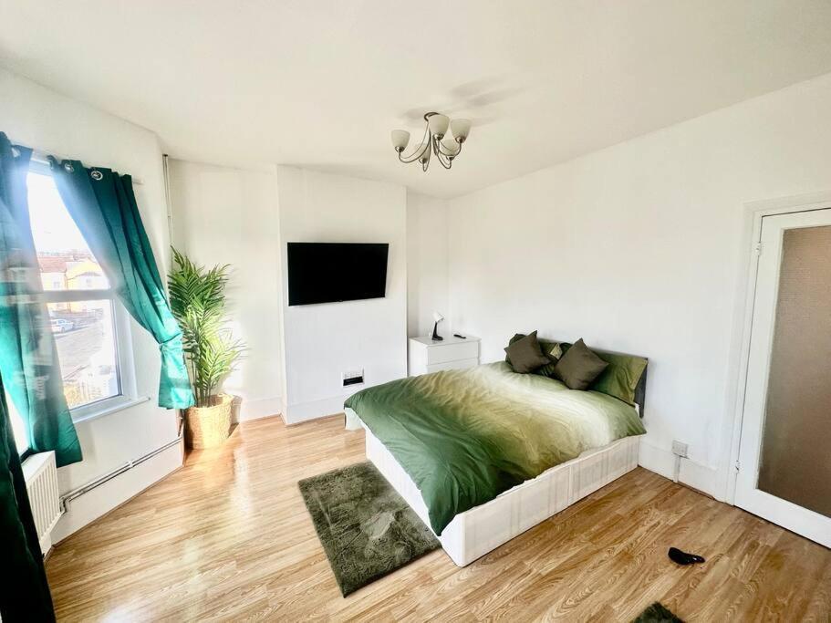 Cosy Two Bedroom Apartment,Se13 런던 외부 사진